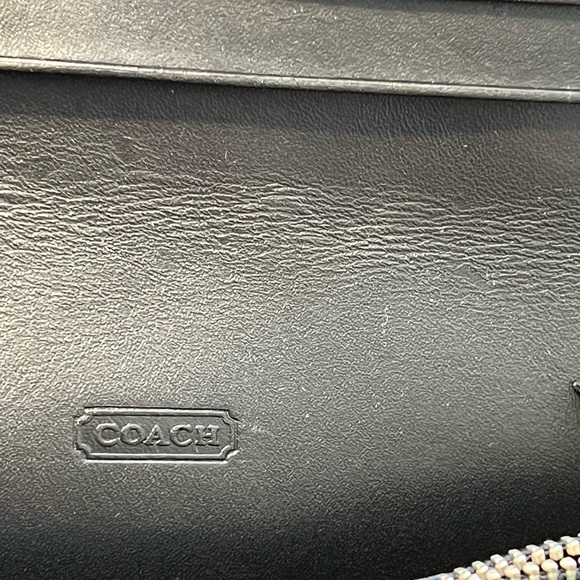 Coach Authentic Signature Wallet and Key pouch - Picture 4 of 14
